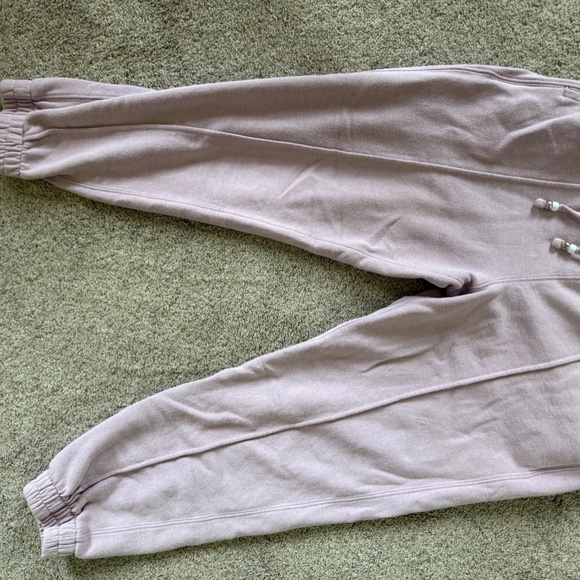 Greyson Women's Archer Hoodie and Archer Jogger set Top is L pants are M - Picture 3 of 4